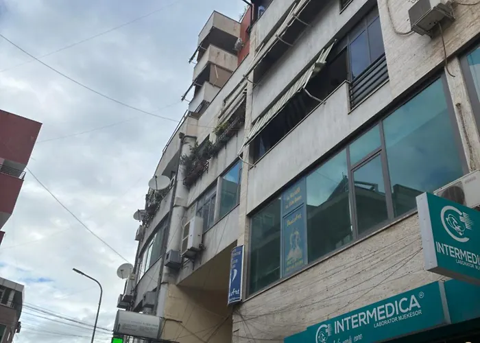 Gerald 1 * تيرانا